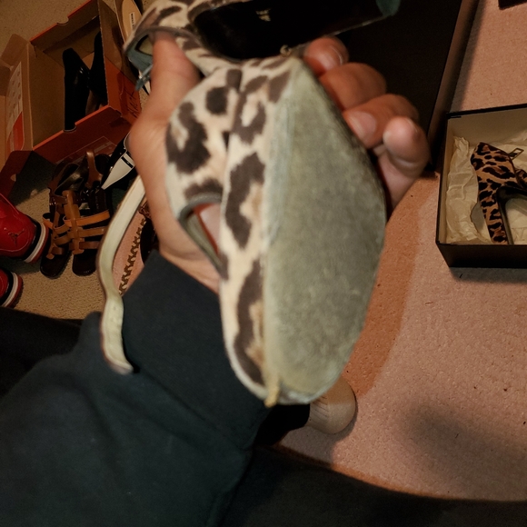 Heels - Picture 7 of 7